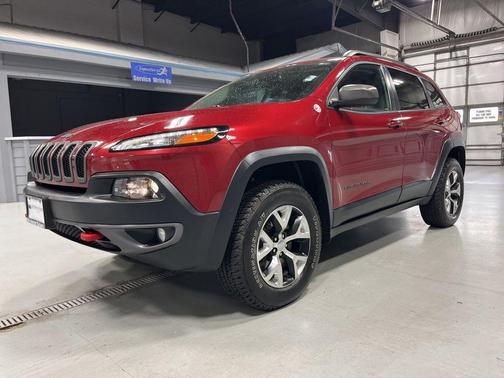 Deep Cherry Red Crystal Pearlcoat 2015 Jeep Cherokee Trailhawk