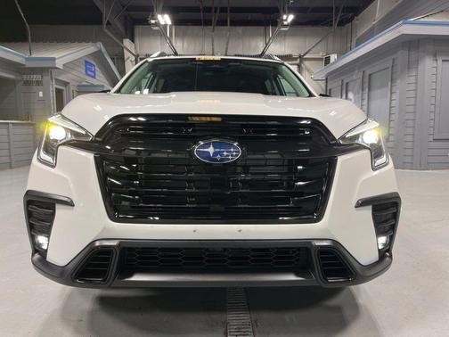 Crystal White Pearl 2026 Subaru Ascent Premium