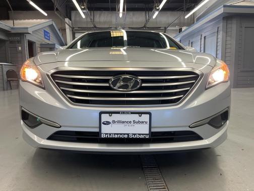 2016 Hyundai SONATA SE