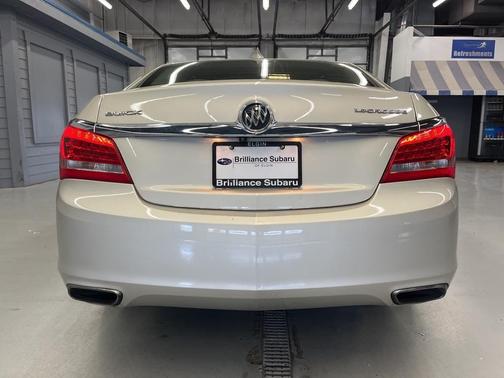 2016 Buick LaCrosse Base