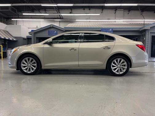 2016 Buick LaCrosse Base