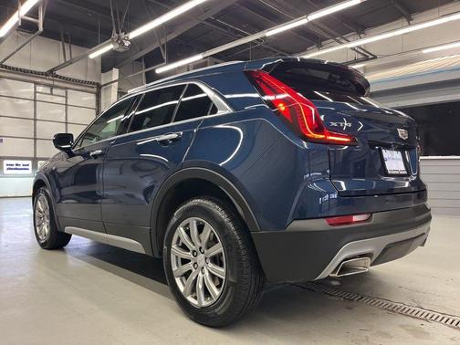 2021 Cadillac XT4 Premium Luxury