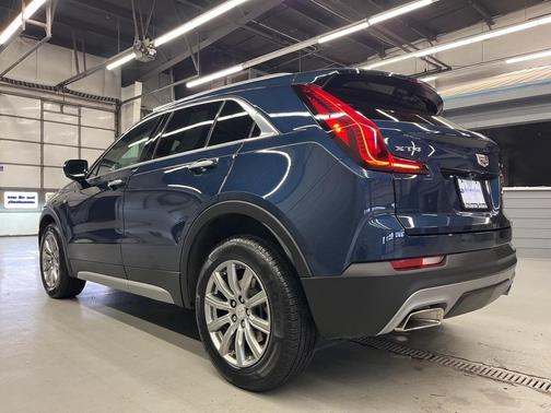 2021 Cadillac XT4 Premium Luxury