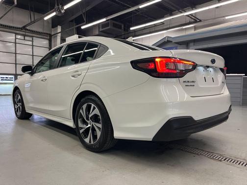 Crystal White Pearl 2025 Subaru Legacy Premium