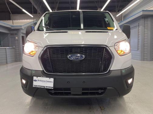 2022 Ford Transit-250 Base