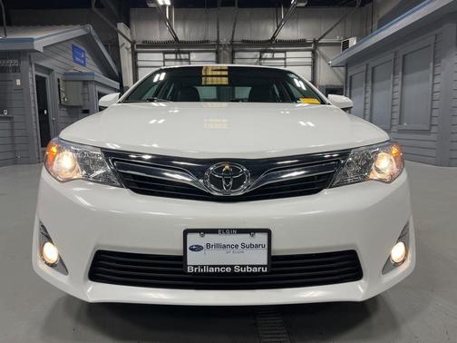 Super White 2014 Toyota Camry XLE