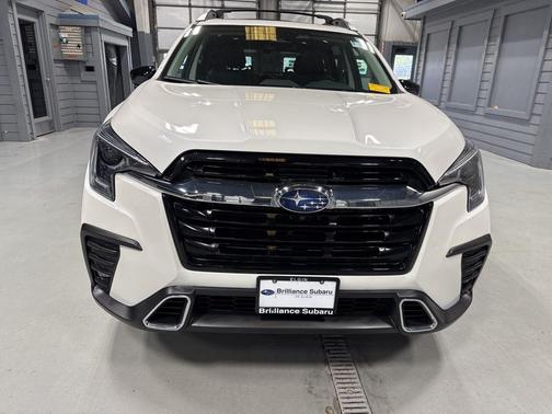 Crystal White Pearl 2025 Subaru Ascent Touring