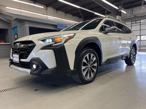 2023 Subaru Outback Touring XT