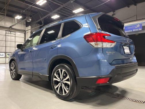 Horizon Blue Pearl 2020 Subaru Forester Limited