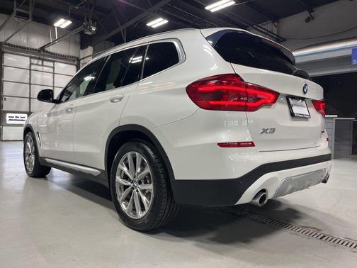 Mineral White Metallic 2018 BMW X3 xDrive30i