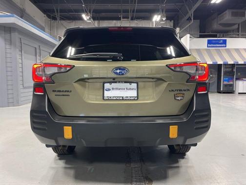 Autumn Green Metallic 2023 Subaru Outback Wilderness