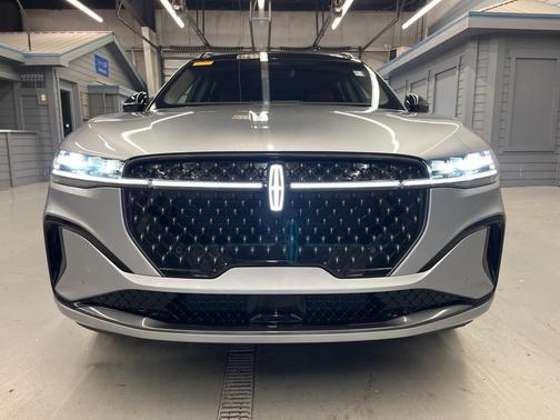 2024 Lincoln Nautilus Black Label