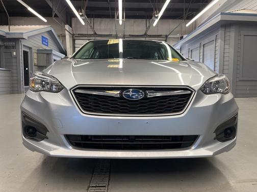 2019 Subaru Impreza 2.0i