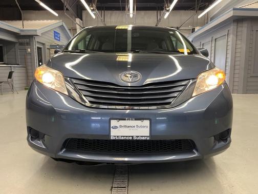 2016 Toyota Sienna L