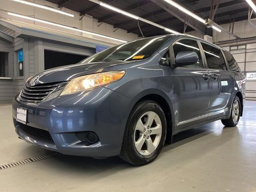 2016 Toyota Sienna L