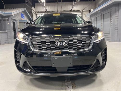 Ebony Black 2020 Kia Sorento LX