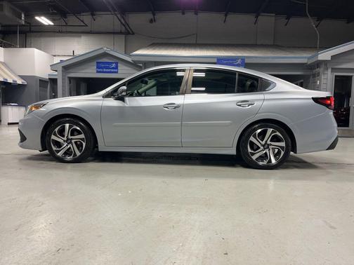 Ice Silver Metallic 2022 Subaru Legacy
