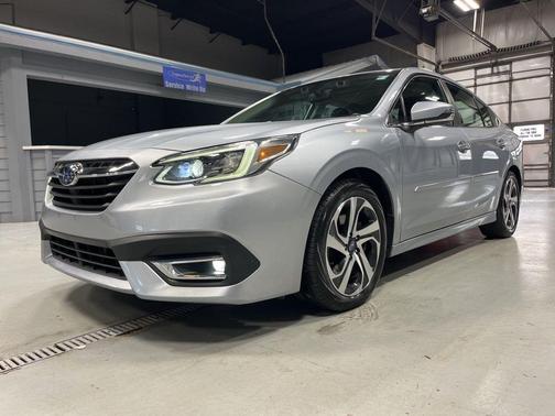 Ice Silver Metallic 2022 Subaru Legacy