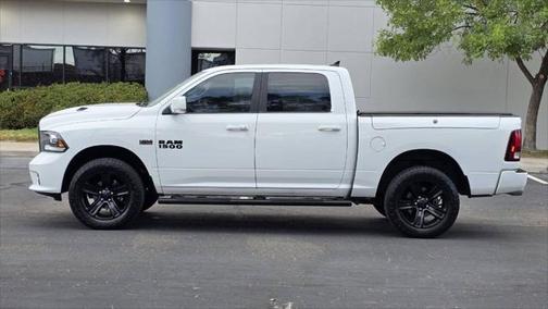 2017 RAM 1500 Night Crew Cab 4x4 5'7' Box