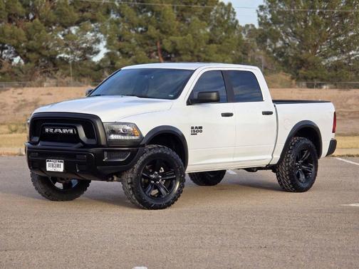 2024 RAM 1500 Classic Warlock Crew Cab 4x4 5'7' Box