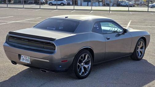 2012 Dodge Challenger SXT