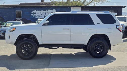 Super White 2018 Toyota 4Runner SR5
