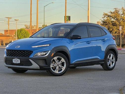2022 Hyundai KONA SEL