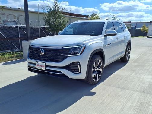 Opal White Pearl 2026 Volkswagen Atlas 2.0T SEL Premium R-Line