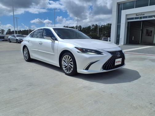 2022 Lexus ES 300h Ultra Luxury