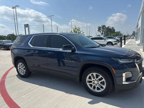 2022 Chevrolet Traverse LS