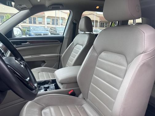 2019 Volkswagen Atlas 3.6L SEL Premium