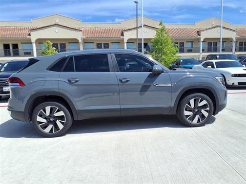 2025 Volkswagen Atlas Cross Sport 2.0T SE w/Technology