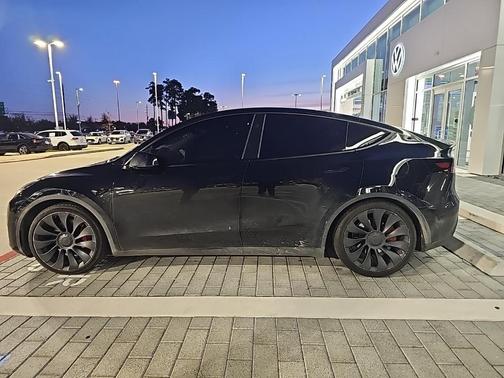 2023 Tesla Model Y Performance