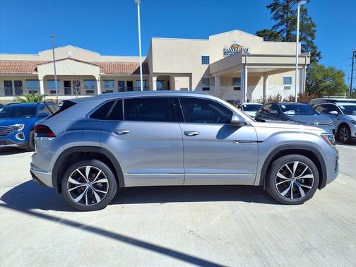 Silver Mist Metallic 2026 Volkswagen Atlas Cross Sport 2.0T SEL Premium R-Line