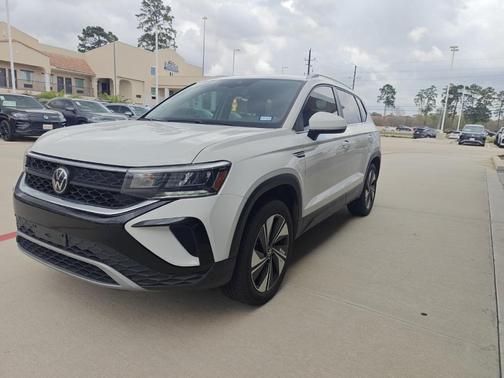 2024 Volkswagen Taos 1.5T SE