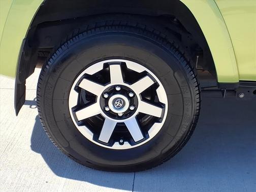 2023 Toyota 4Runner TRD Off Road