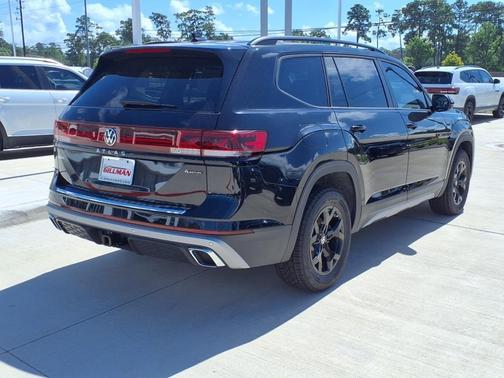 2025 Volkswagen Atlas 2.0T Peak Edition