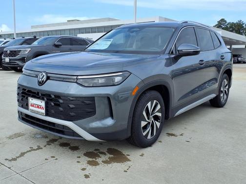 Platinum Gray Metallic 2026 Volkswagen Tiguan 2.0T S