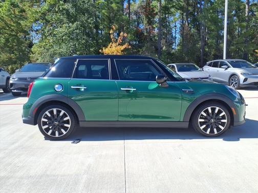 2023 MINI Hardtop Cooper