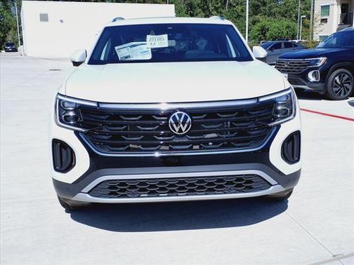 2025 Volkswagen Atlas Cross Sport 2.0T SE w/Technology