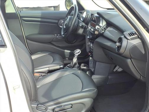 2016 MINI Hardtop Cooper