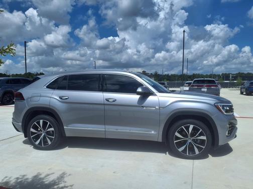 2025 Volkswagen Atlas Cross Sport 2.0T SEL Premium R-Line