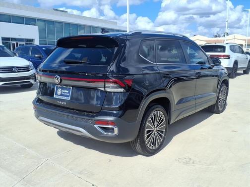 2025 Volkswagen Taos 1.5T SE