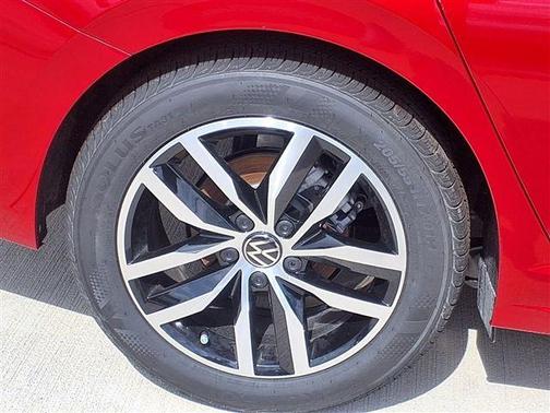 Kings Red Metallic 2026 Volkswagen Jetta 1.5T SE