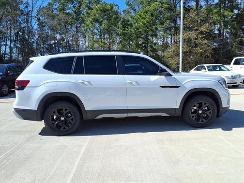 2025 Volkswagen Atlas 2.0T Peak Edition