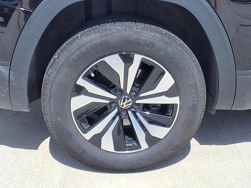 2024 Volkswagen Atlas 2.0T SE