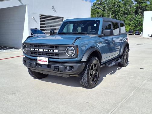 2023 Ford Bronco Base