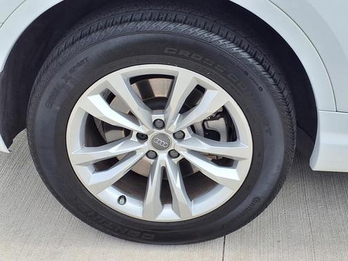 2019 Audi Q7 55 Premium Plus