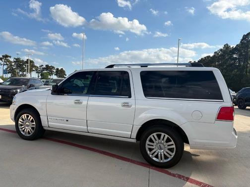 White Platinum Tri-Coat Metallic 2012 Lincoln Navigator L
