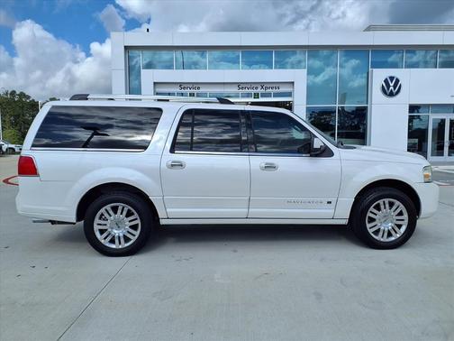2012 Lincoln Navigator L